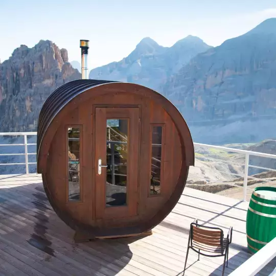 the-infrared-vs-traditional-sauna-key-differences-benefits-and-which-one-to-choose