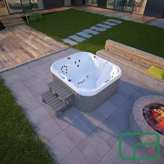 Cosy's Tempting 4-Person Spa