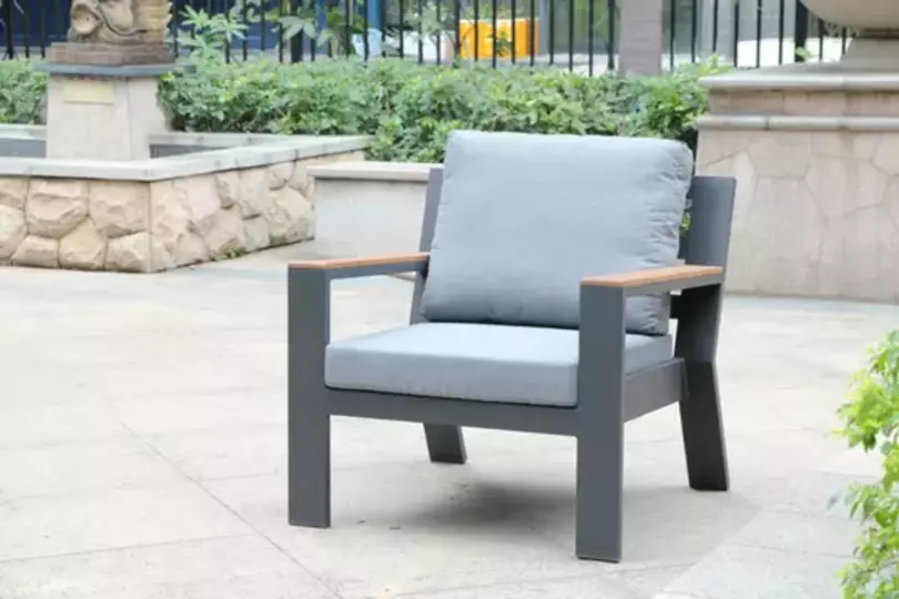outdoor-furniture-set