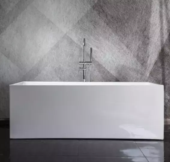 Retrangular bathtub
