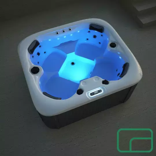 Rejuvenating Family 4-Person Spa